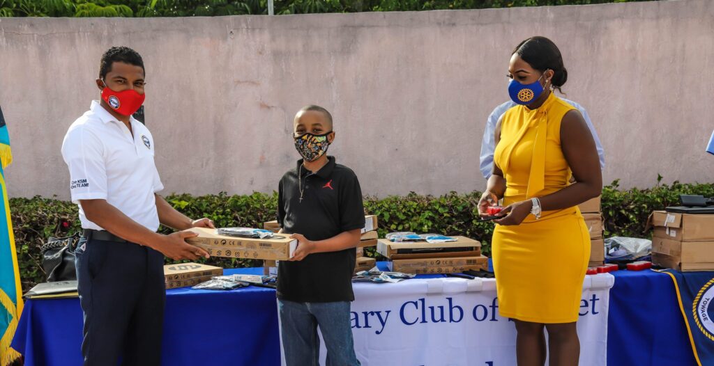 Giving the Gift of Technology to Local Grand Bahama Community