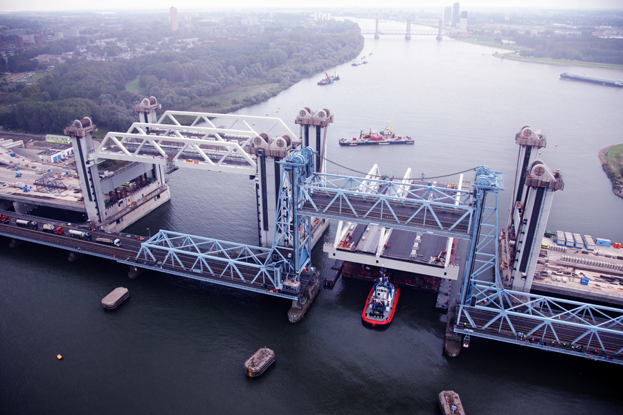 Kotug tows Botlek Bridge - KOTUG International